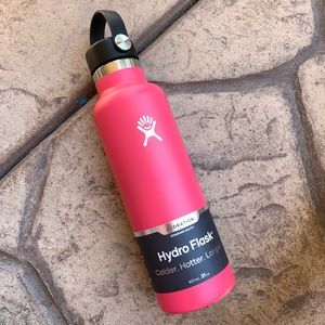 RARE FIND - HYDROFLASK 20oz Standard in Watermelon